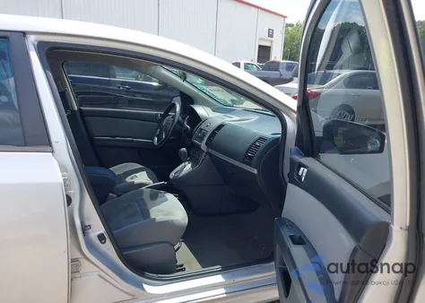 2010 Nissan Sentra 2.0Sr z USA, uszkodzony, nr VIN 3N1AB6AP0AL675741